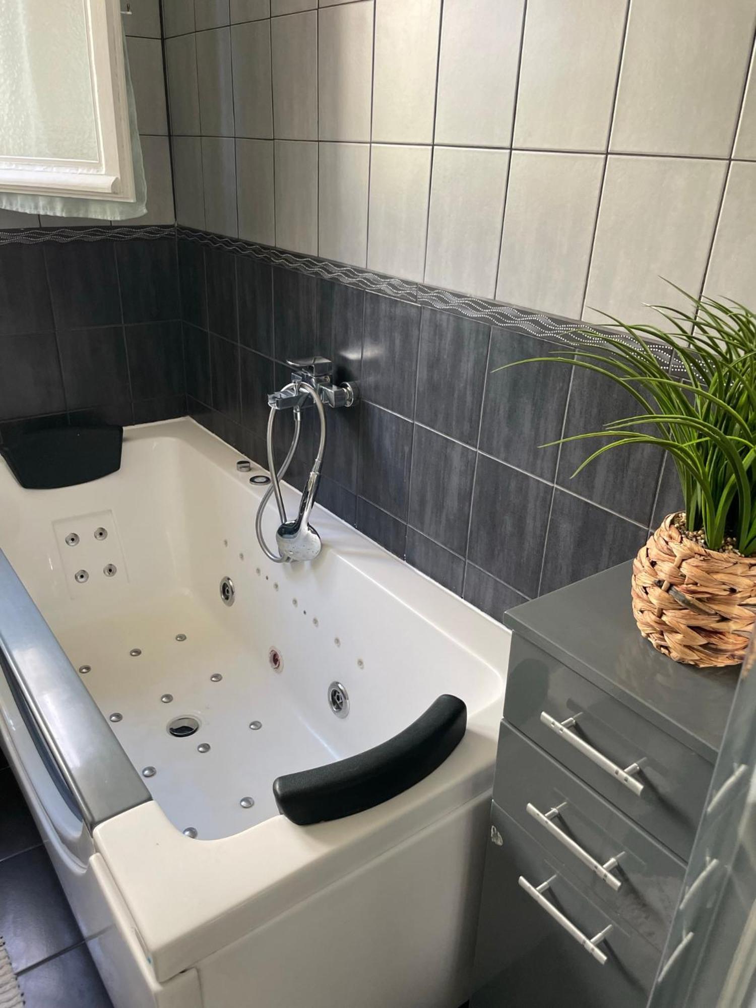 Maison Chaleureuse 4 Avec Jardin - Proche Paris - Arena Paris Nord Villepinte - Parc Des Expositions - Aeroport Cdg - - Asterix Tremblay-en-France