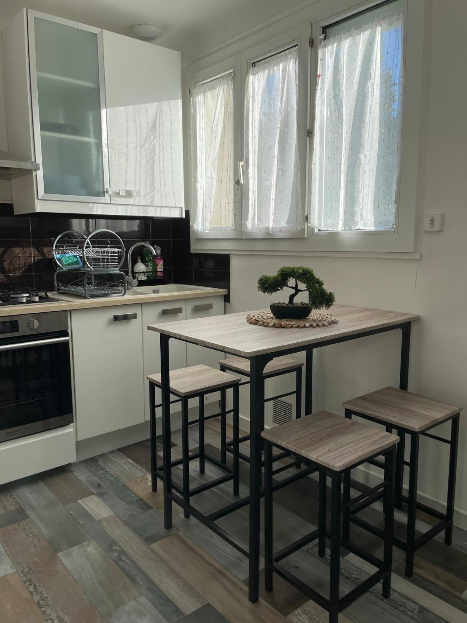 Maison Chaleureuse 4 Avec Jardin - Proche Paris - Arena Paris Nord Villepinte - Parc Des Expositions - Aeroport Cdg - - Asterix *